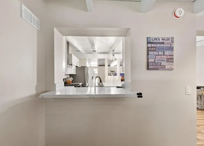 Holiday home Luxury Mid-century Modern 3-bedroom *