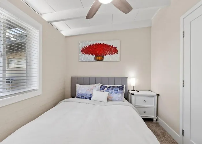Luxury Mid-century Modern 3-bedroom Phoenix