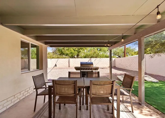 Luxury Mid-century Modern 3-bedroom Holiday home